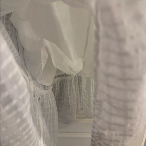 Cat & Jack White Eyelet Flutter Sleeve Dress Girls XS (4/5) - Picture 2 of 7